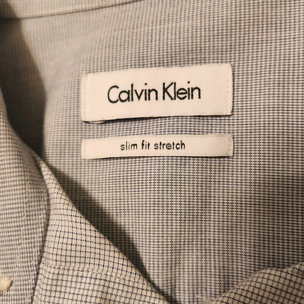 Calvin Klein button up. - Picture 2 of 5